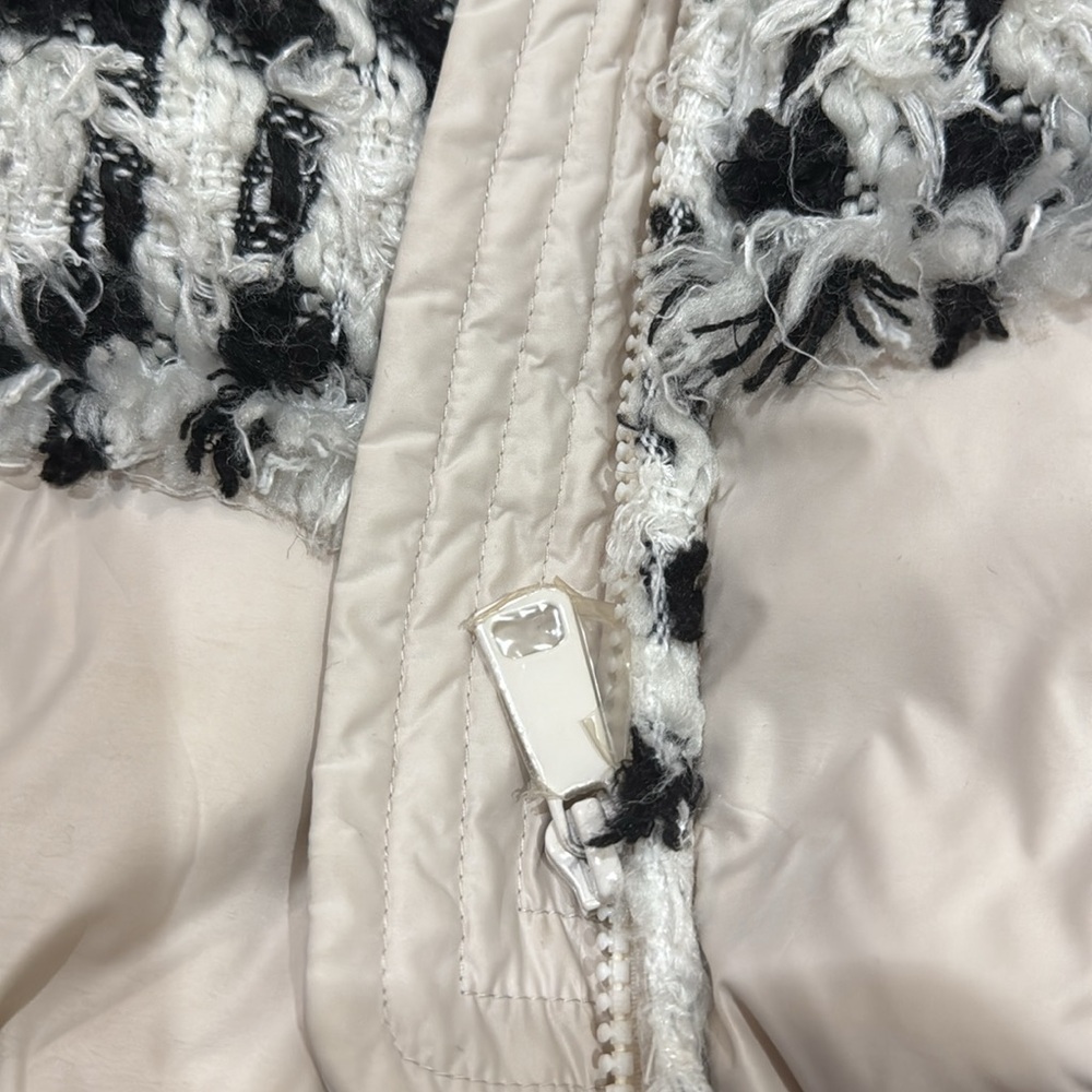 Down Jacket - Picture 4 of 4